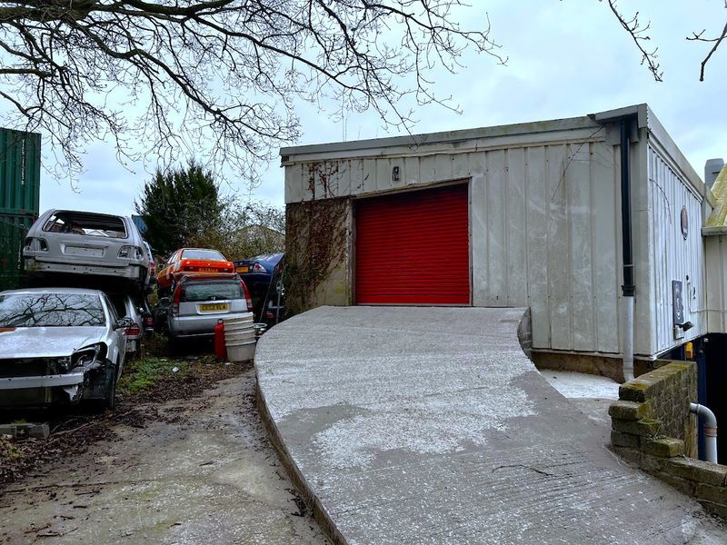 Property photo 1 of 6 Photo 5