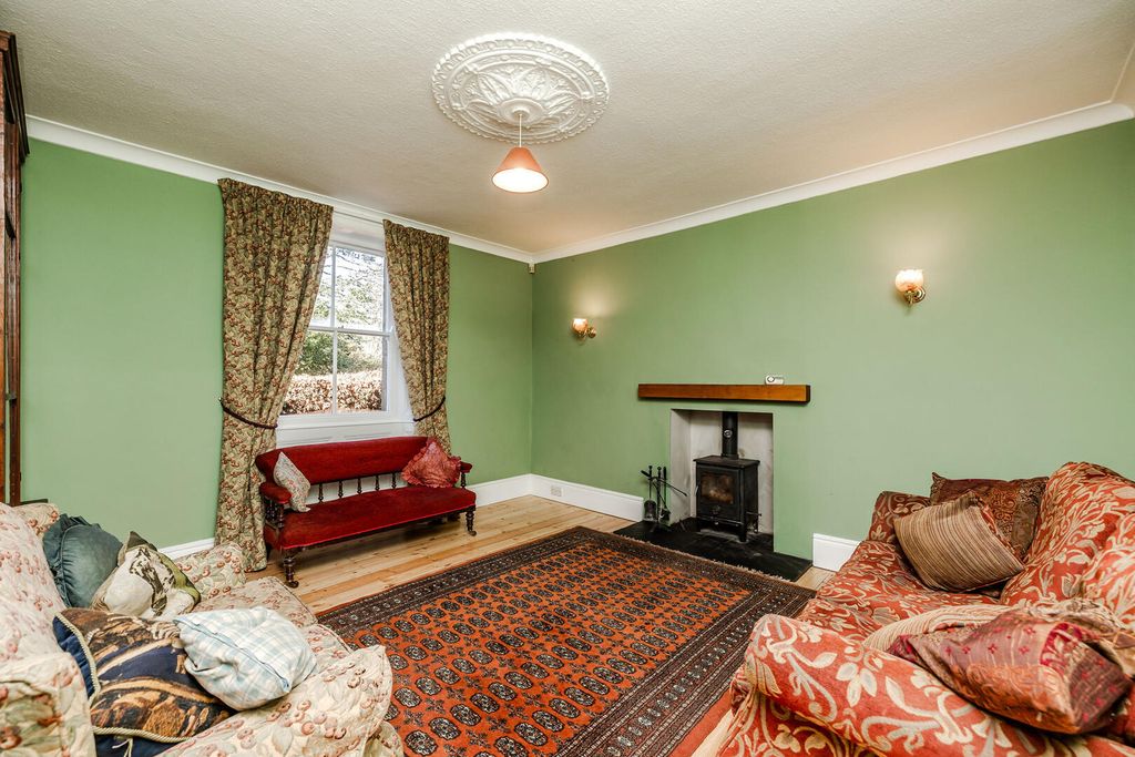 Property photo 3 of 32 Living Room