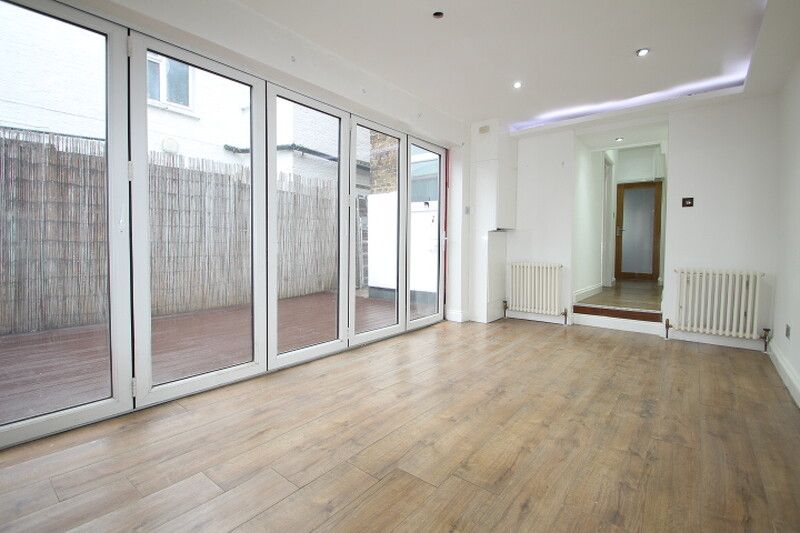 Property photo 2 of 8