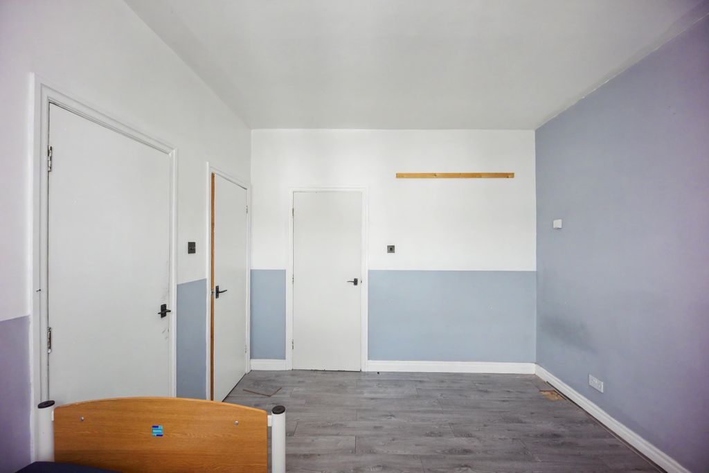 Property photo 3 of 10 Flat 1, 11 Peace Street, Daubhill, Bolton, Greater Manchester, Bl3 5Lj