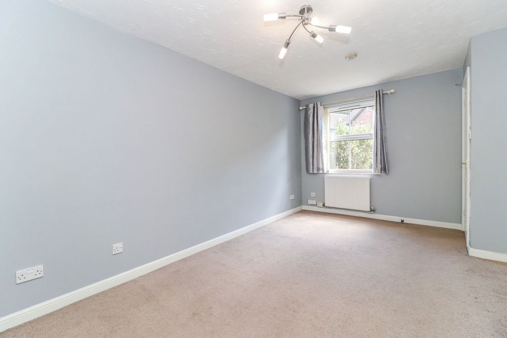 Property photo 3 of 16