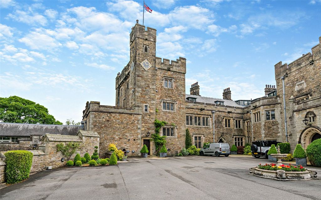 Property photo 1 of 26 Thurland Castle