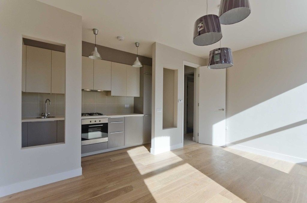 Property photo 3 of 7 Kitchen