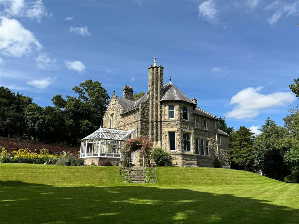 Property photo 1 of 54 Front External