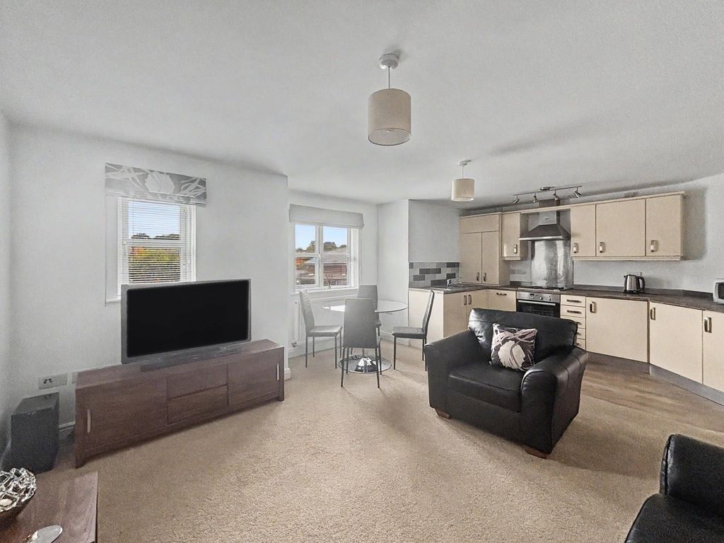 Property photo 3 of 14