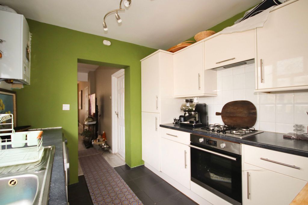 Property photo 3 of 12