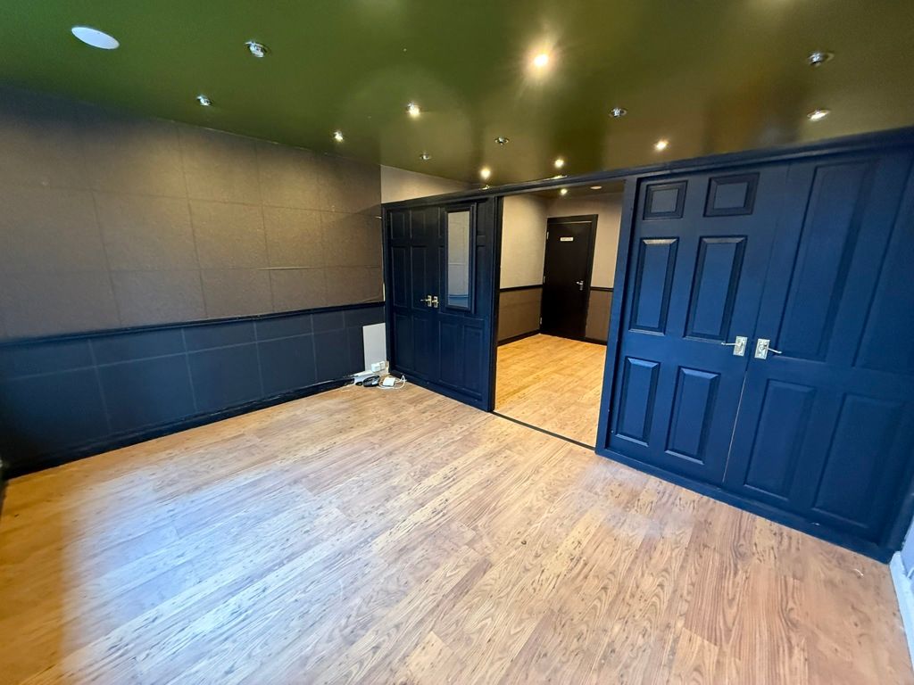 Property photo 3 of 7 Photo 2