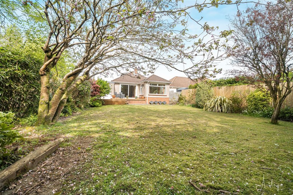 Property photo 3 of 31