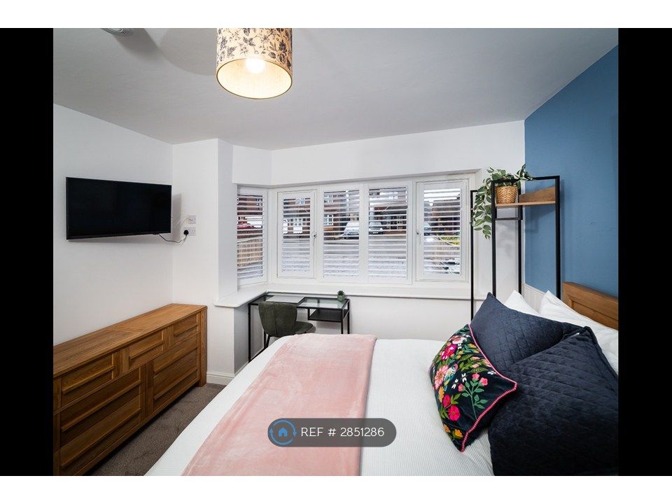 Property photo 3 of 25