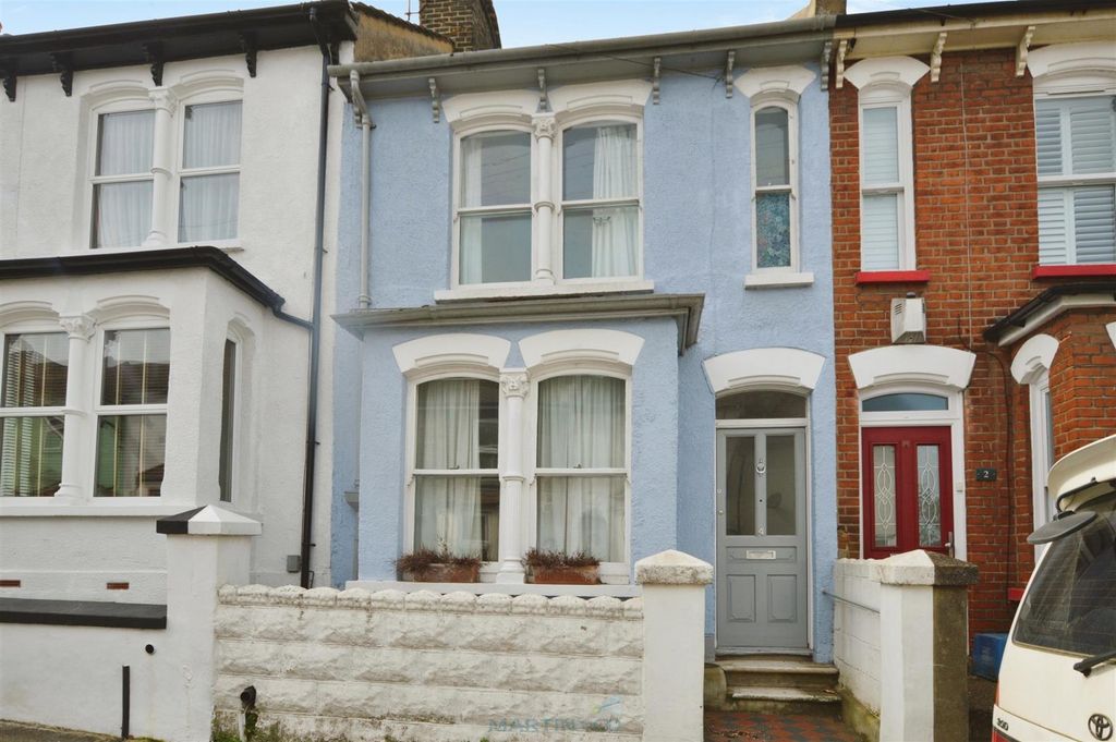 Property photo 1 of 27