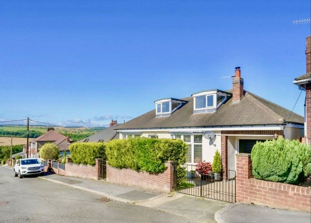 Property photo 1 of 14 External