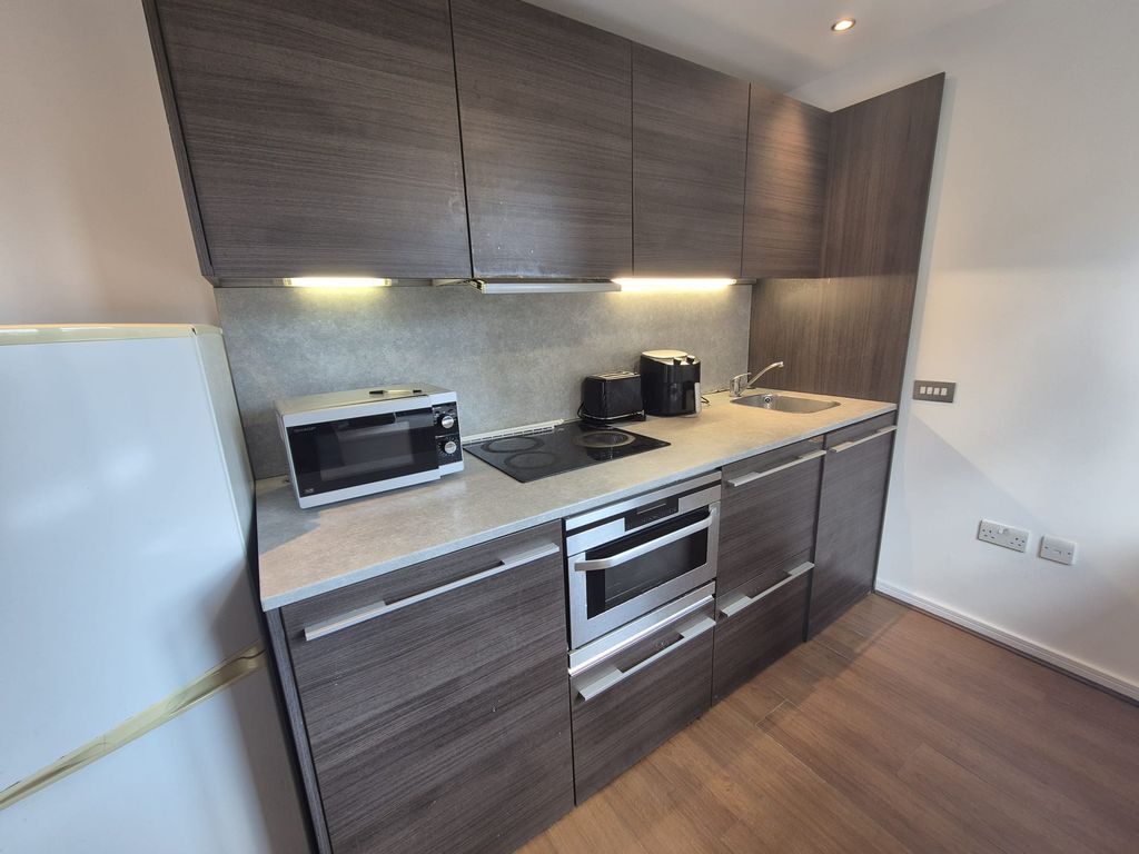 Property photo 2 of 11 Kitchen