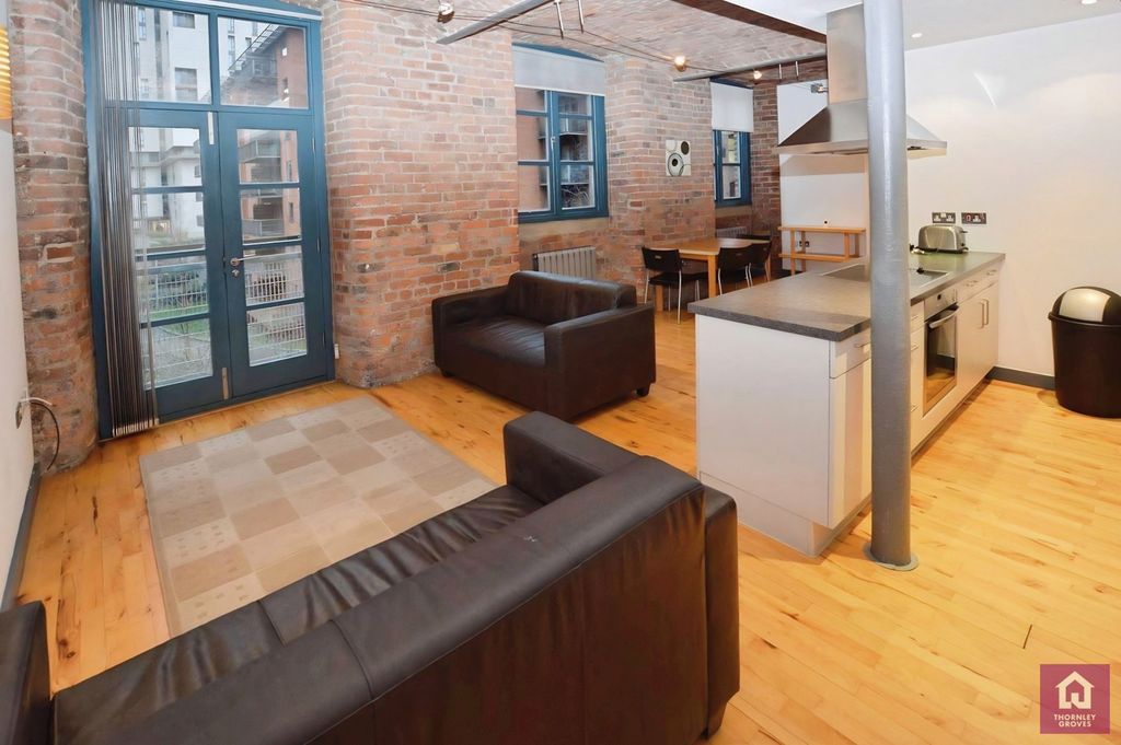 Property photo 2 of 12 Pbox-Img.Jpg
