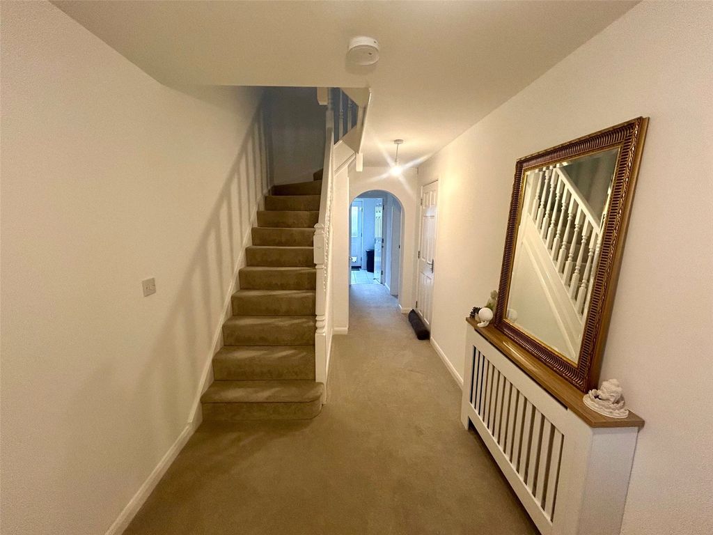 Property photo 2 of 19 Picture No. 15