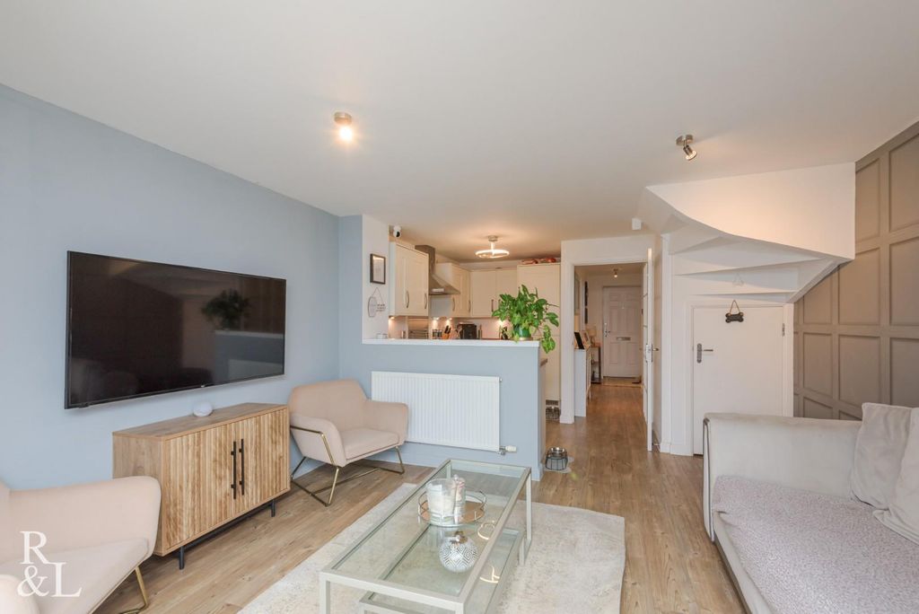 Property photo 3 of 37 Pentlandrd (8).Jpg