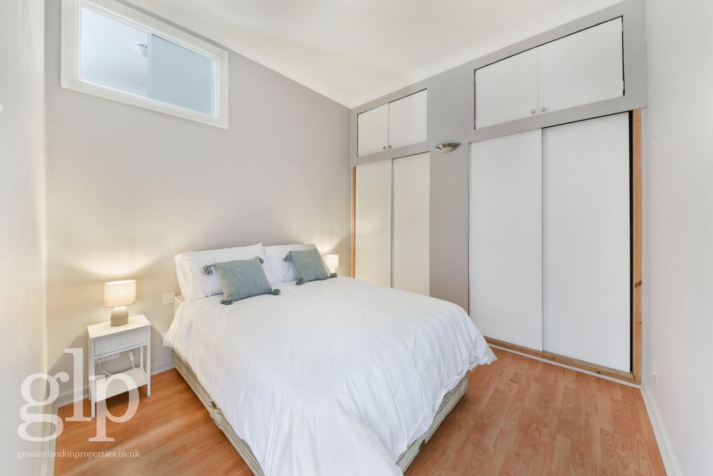 Property photo 2 of 16 2373073