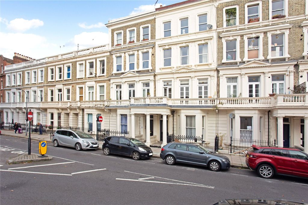 Property photo 1 of 14 First Floor Flat, 50