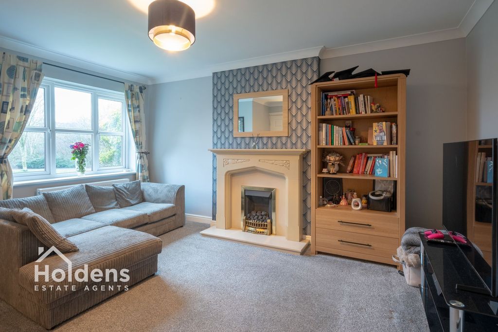 Property photo 3 of 20