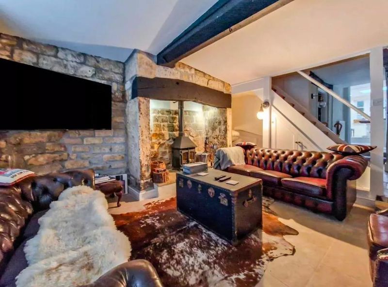 Property photo 2 of 15 Photo 3