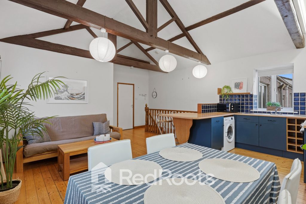 Property photo 1 of 16 4883353