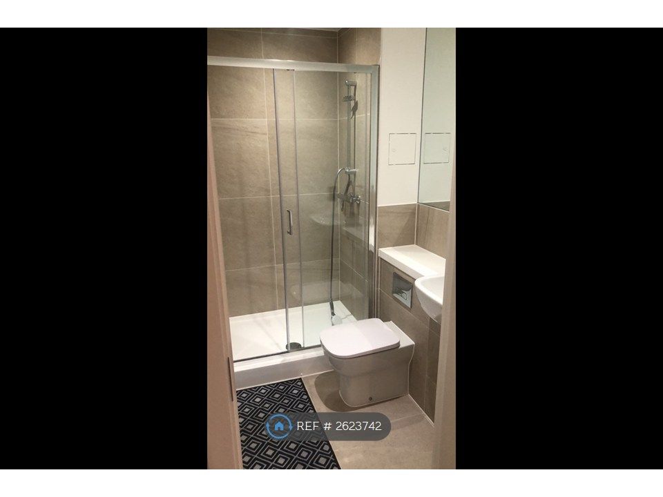 Property photo 2 of 4 Ensuite