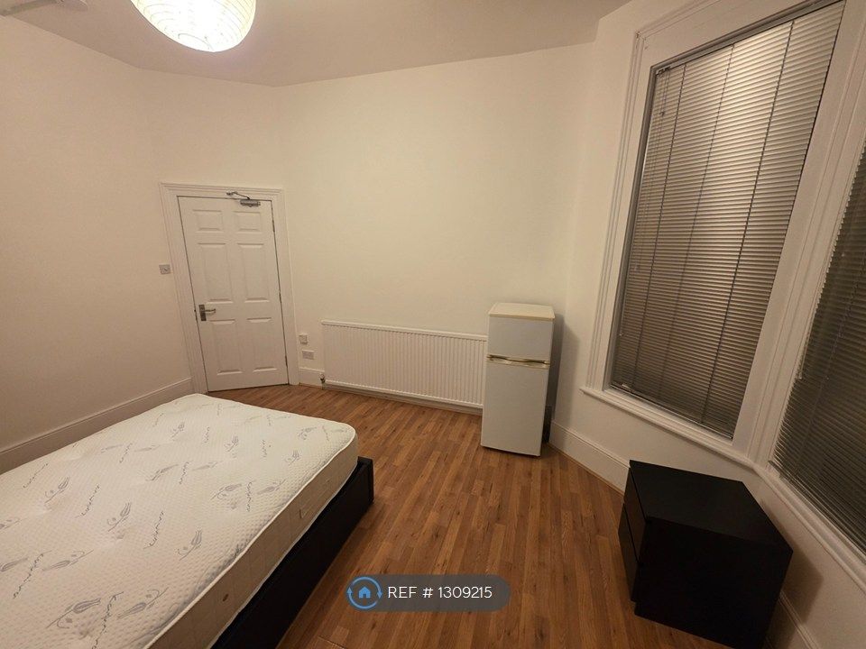 Property photo 3 of 5