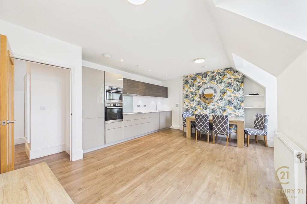 Property photo 1 of 35