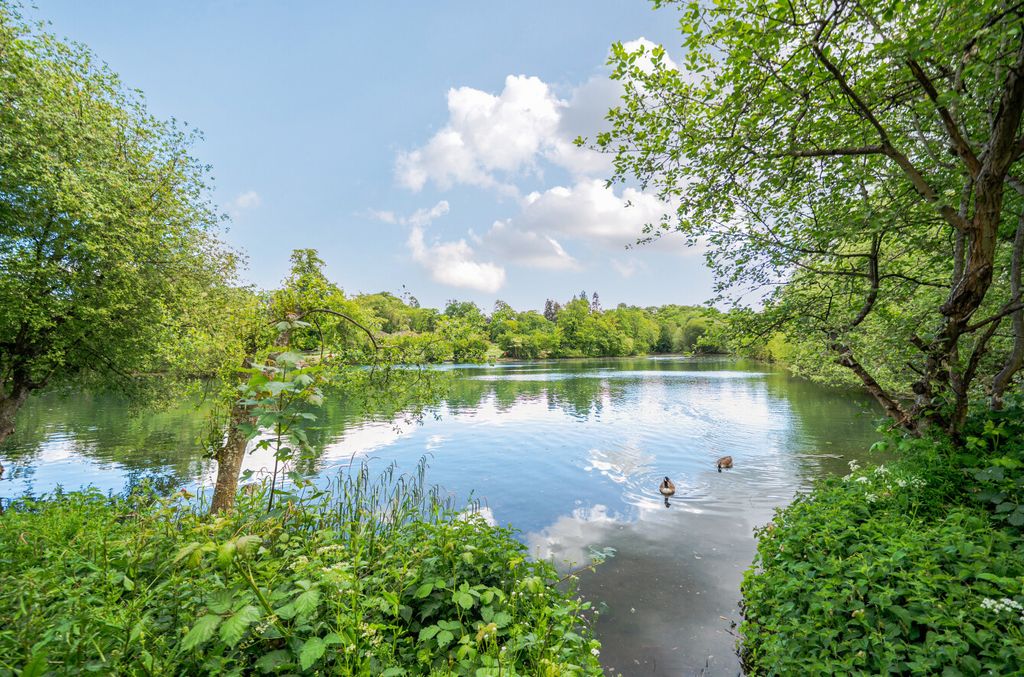 Property photo 1 of 10 1445715-16-6A04Aa...