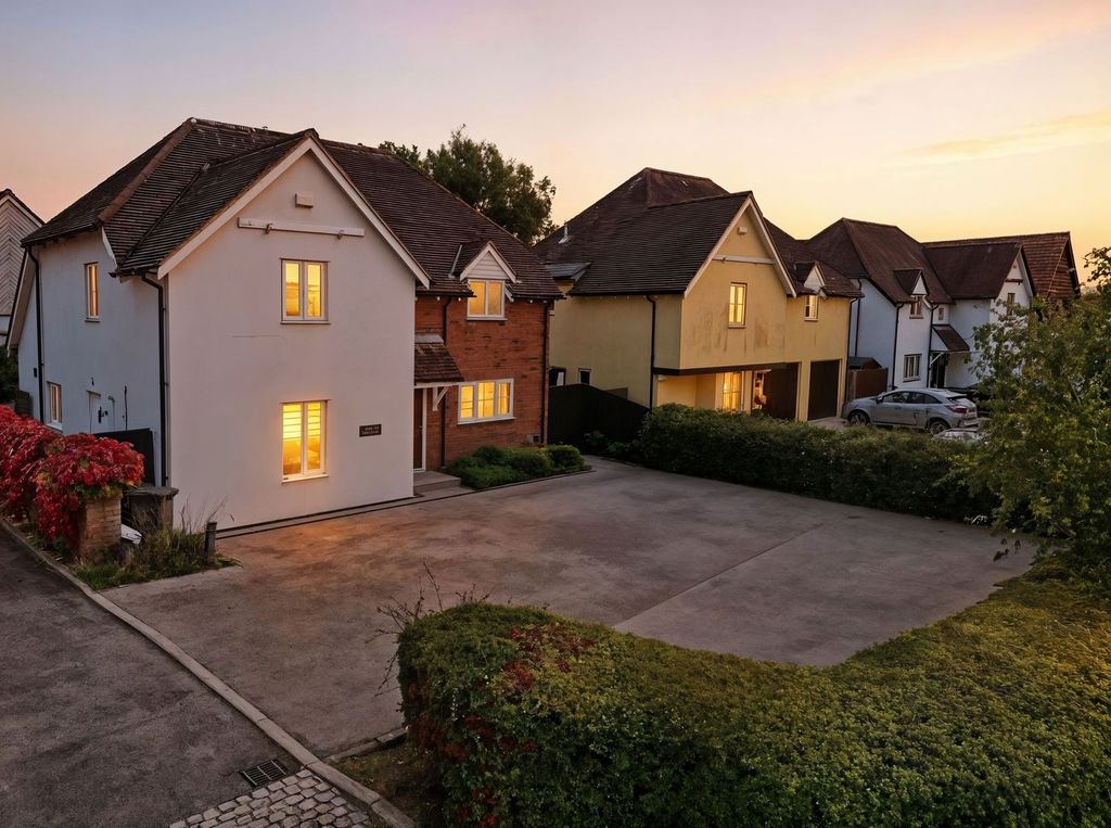 Property photo 1 of 54