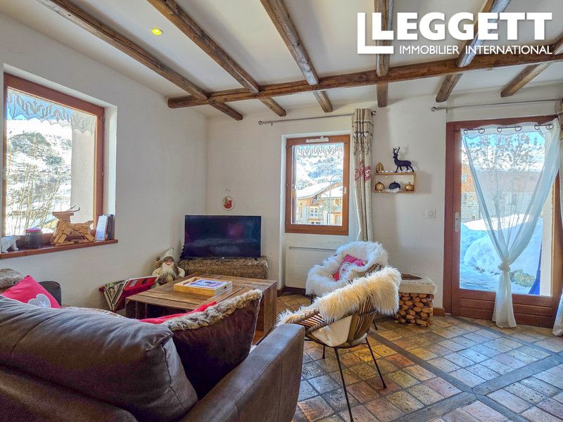 Property photo 3 of 10