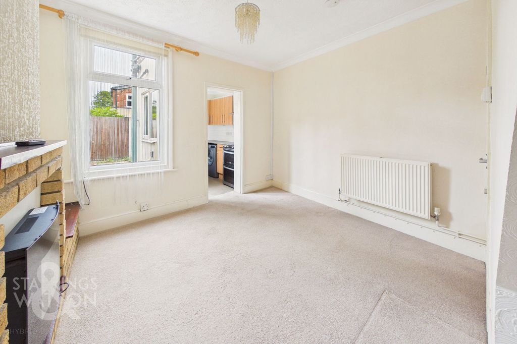 Property photo 3 of 17