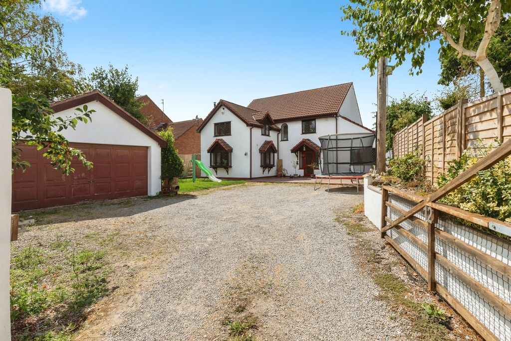 Property photo 1 of 17