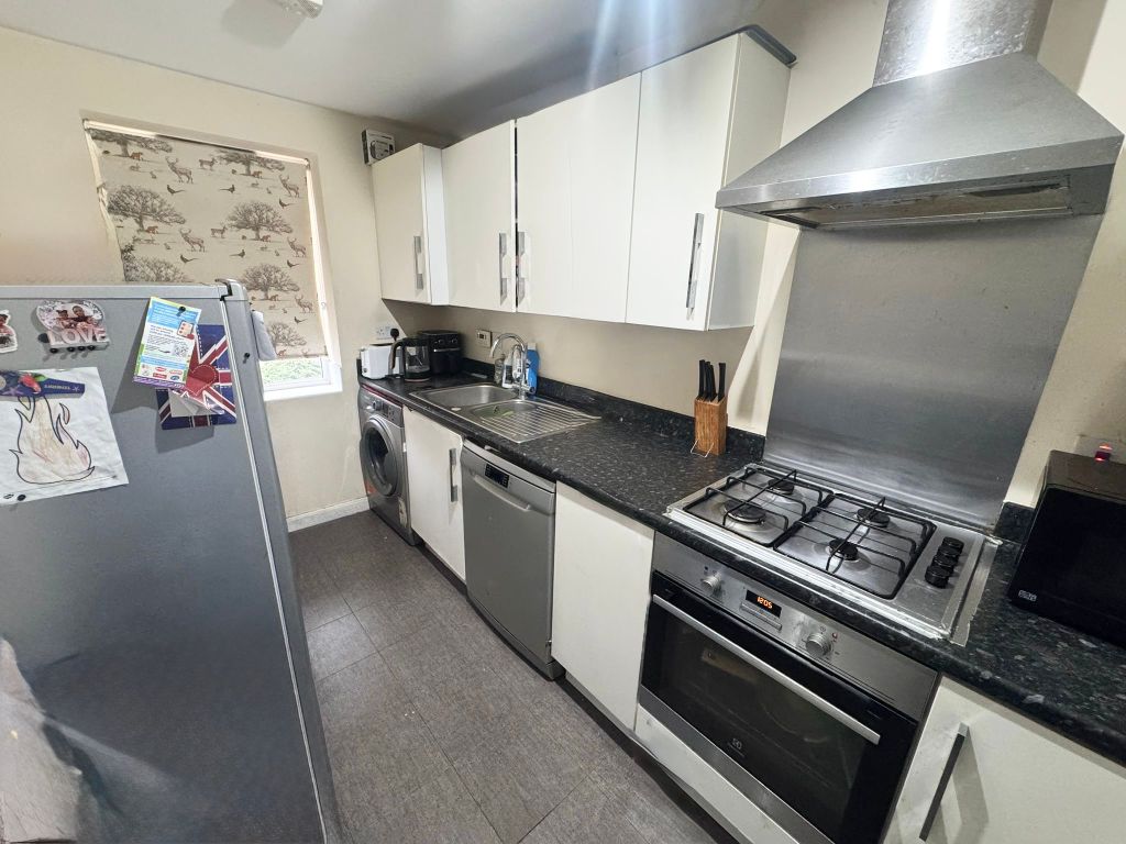 Property photo 3 of 21