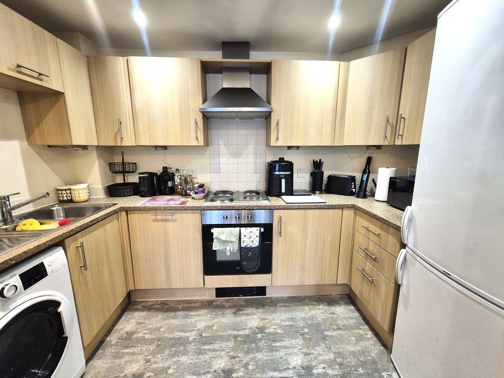 Property photo 2 of 8 Lounge