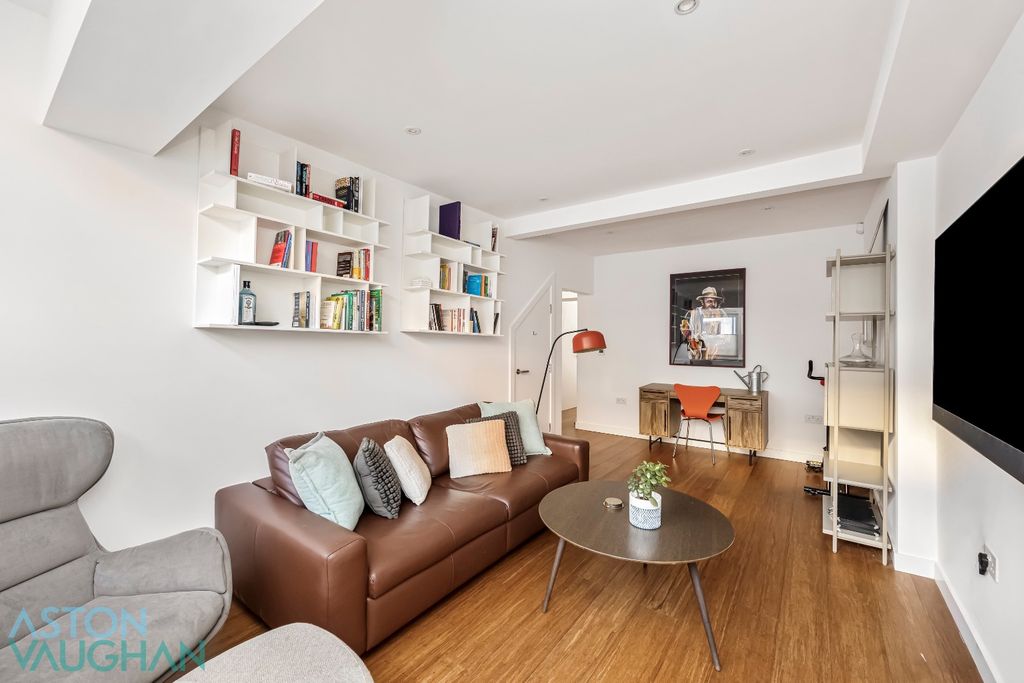 Property photo 2 of 15 5011632