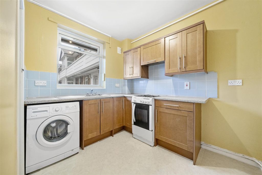 Property photo 2 of 17 Kitchen