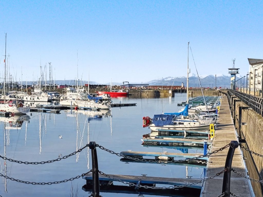 Property photo 2 of 20