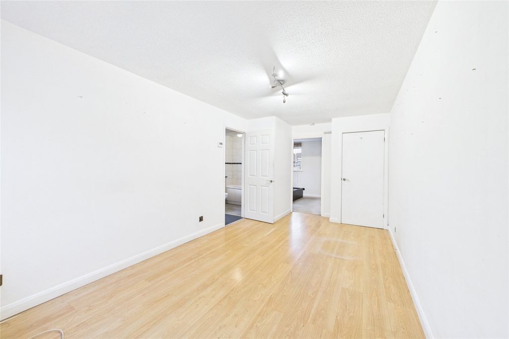 Property photo 2 of 5 Picture No. 01