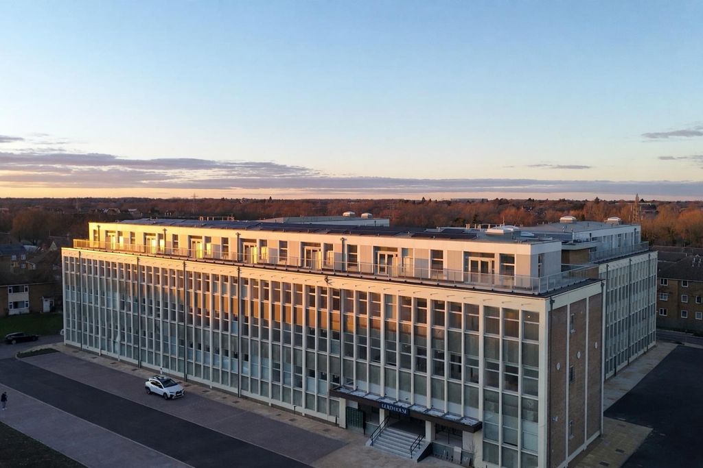 Property photo 2 of 8