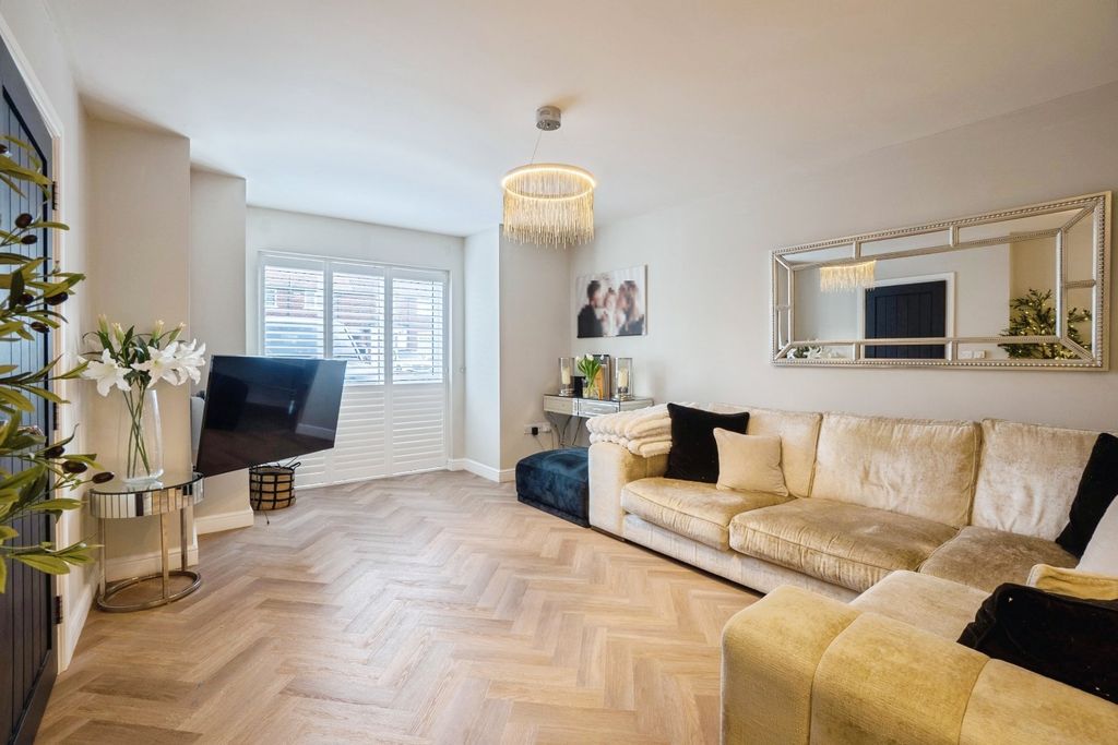 Property photo 3 of 21 Picture No. 50