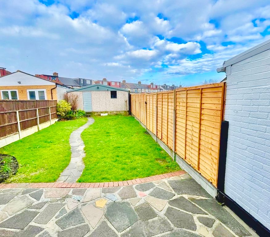 Property photo 2 of 9