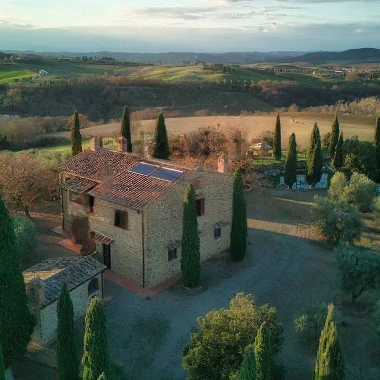 Property photo 3 of 11
