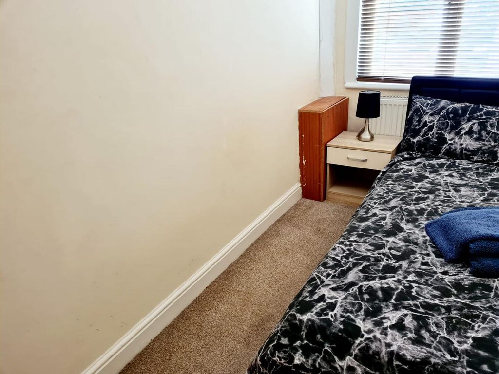 Property photo 2 of 13 Bedroom