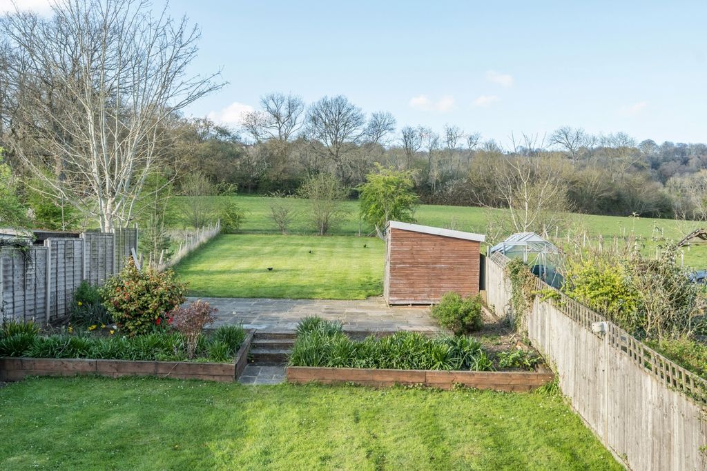 Property photo 2 of 9