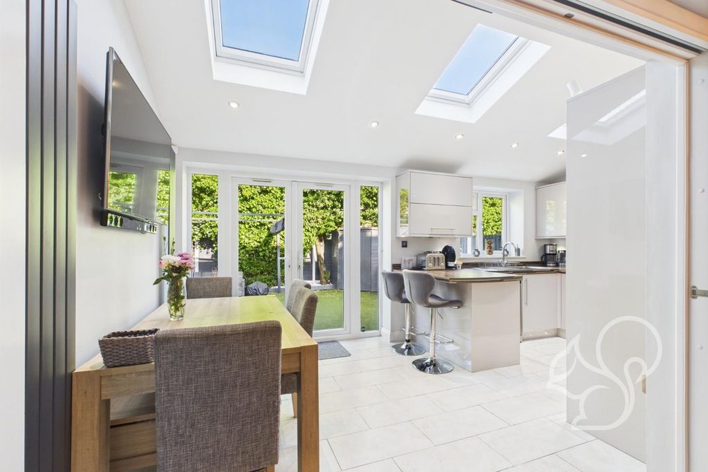 Property photo 2 of 26 Cam01659G0-Pr0430-Still006.Jpg