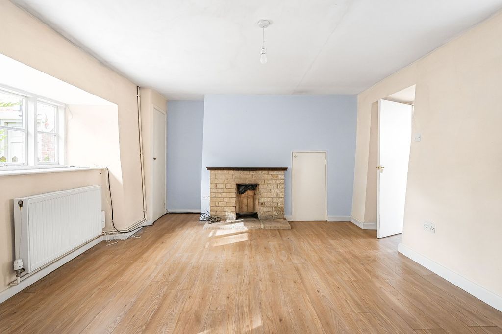 Property photo 3 of 23 Picture No. 09