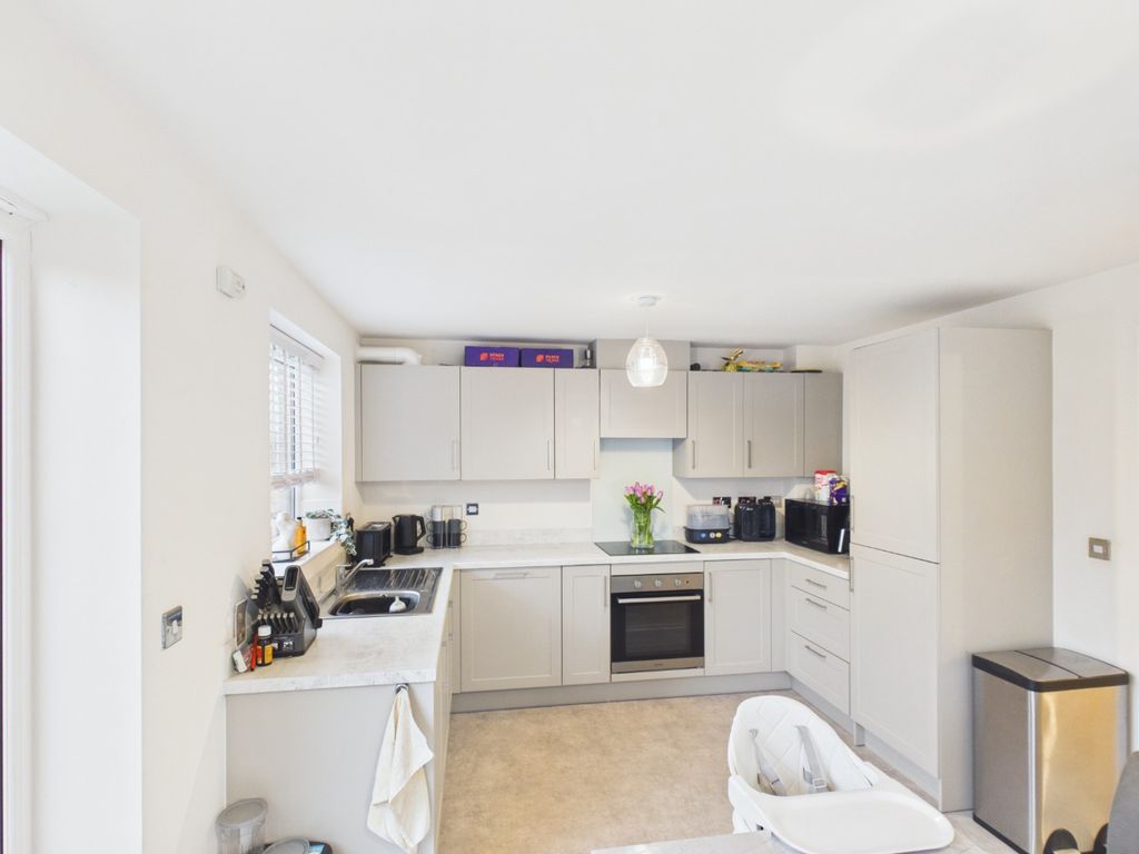 Property photo 2 of 16 4816585