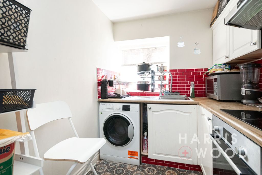 Property photo 2 of 9 4431171