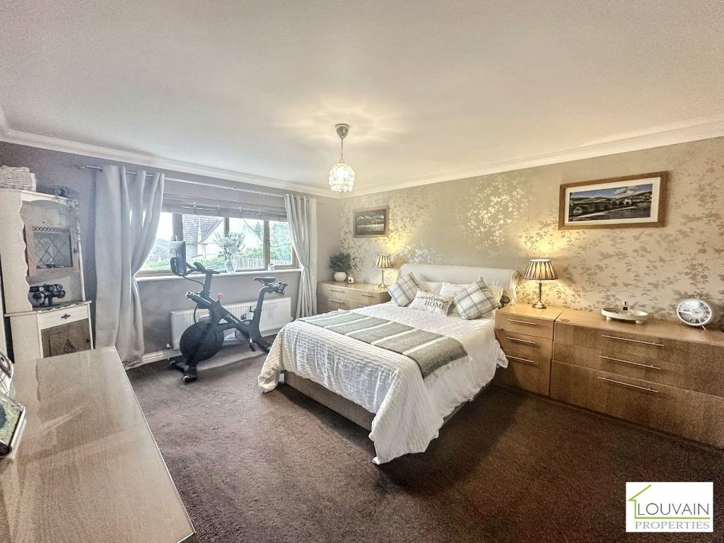 Property photo 3 of 46