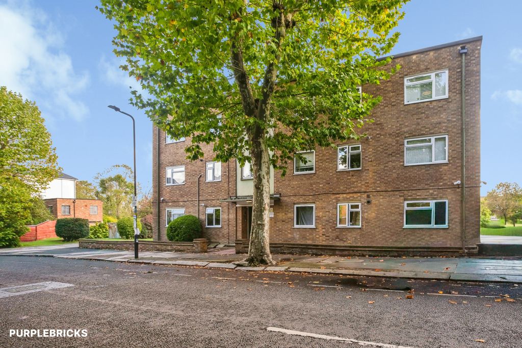 Property photo 2 of 24